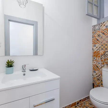 Alfama With Open Air - Up To 30 Guests Apartment