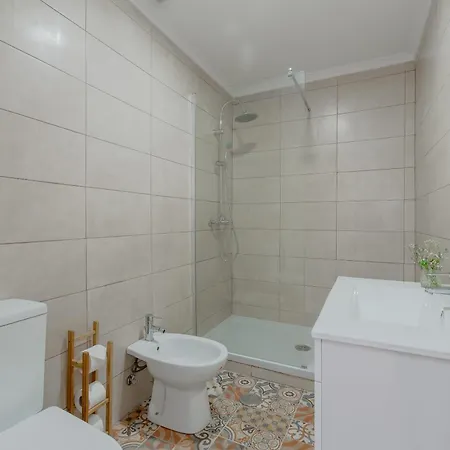 Alfama With Open Air - Up To 30 Guests