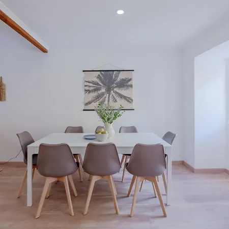 Alfama With Open Air - Up To 30 Guests דירה *