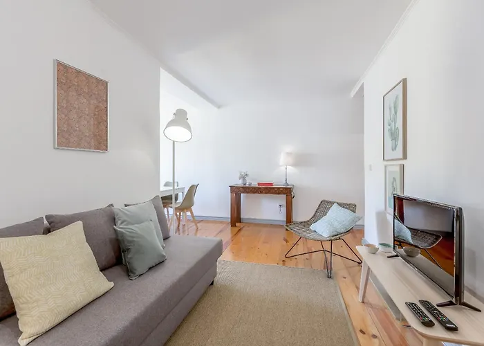 Alfama With Open Air - Up To 30 Guests