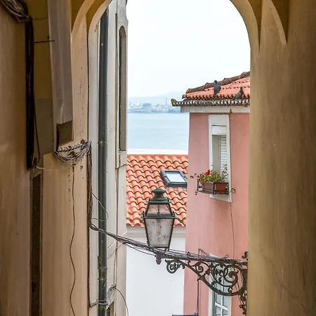 Alfama With Open Air - Up To 30 Guests Appartement *