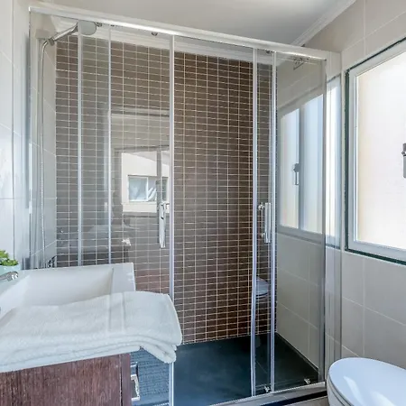 Alfama With Open Air - Up To 30 Guests *