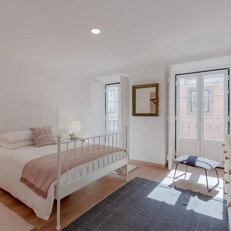 Alfama With Open Air - Up To 30 Guests Appartement